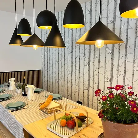 La Casa Rota De Apartman Berganzo