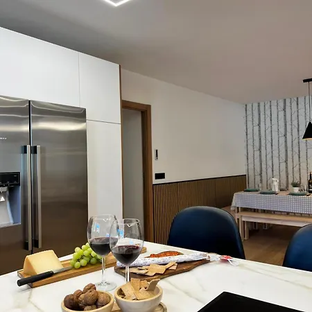 Apartman La Casa Rota De *