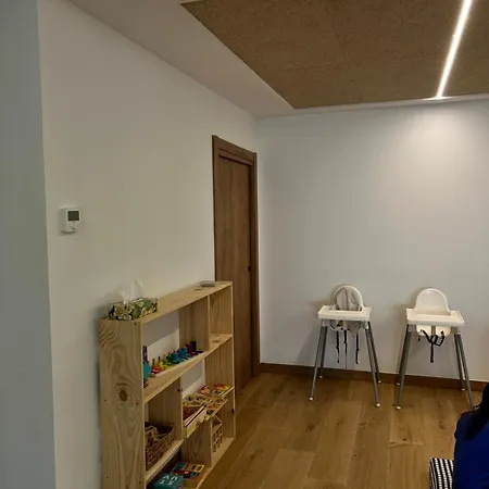 La Casa Rota De *